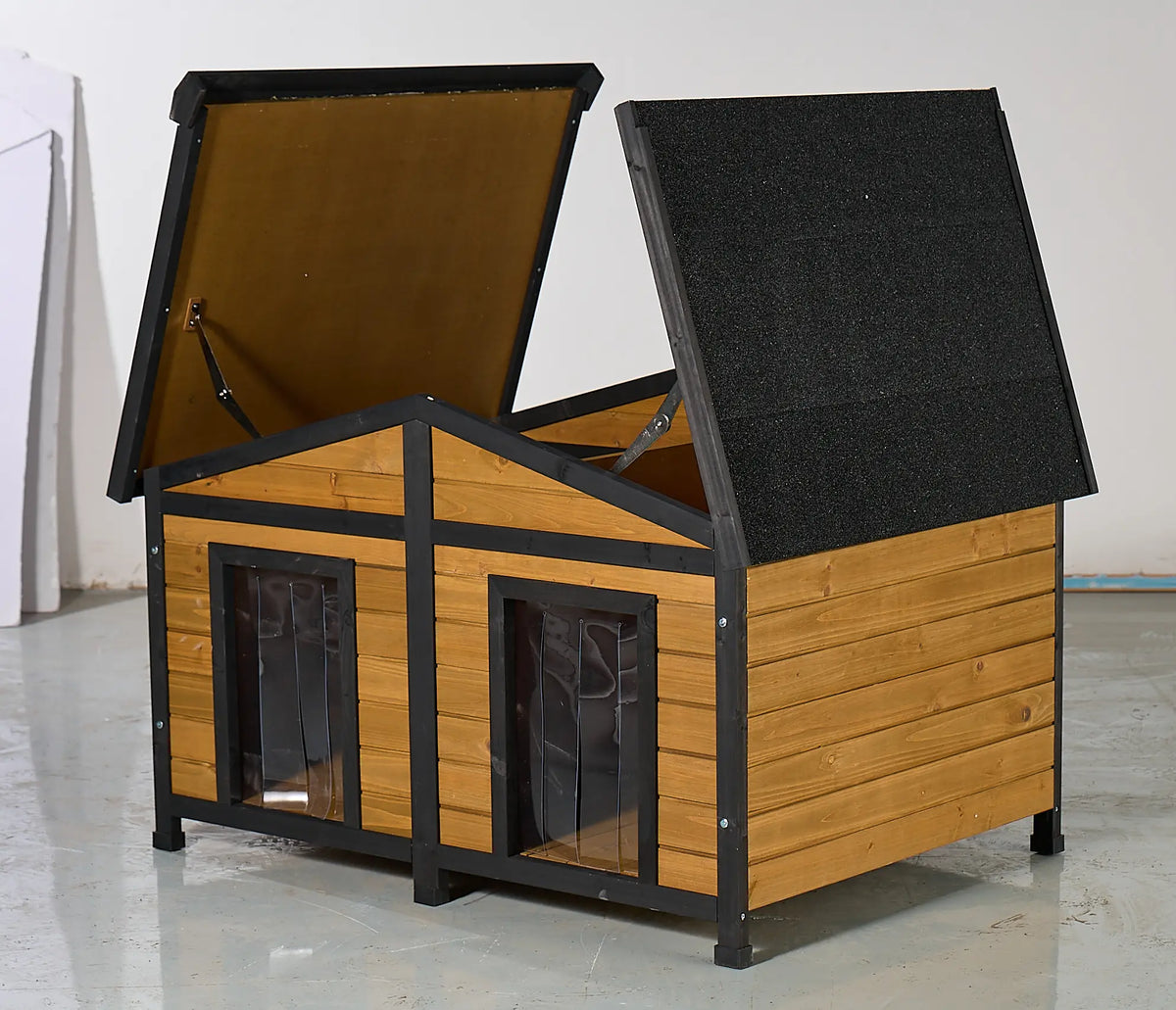Natural Wood Double Door Outdoor Dog House With Waterproof Shelter